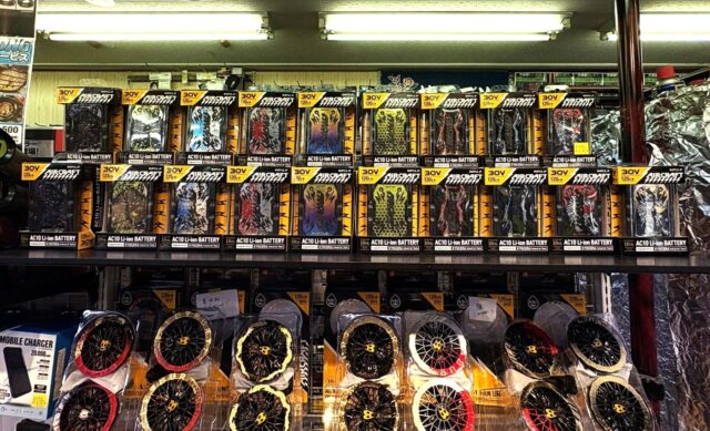 バートルエアークラフトカスタムバッテリーのアップ写真_店頭の陳列