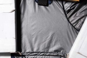 アイズフロンティア空調服_102017ベスト_裏アルミコーティングで遮熱効果