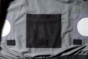 アイズフロンティア2025EFウェア_10225_保冷材用ポケット