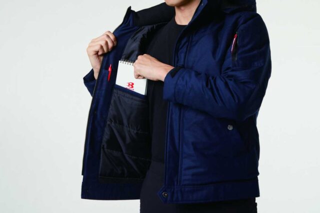 バートル2024AW_8210防寒ジャケット_内ポケット、内ペンポケット