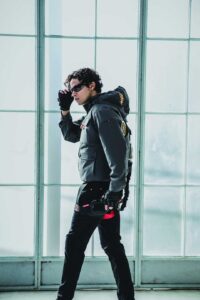 バートルエアークラフト2025_AC2031ハイバック_男性モデル着用