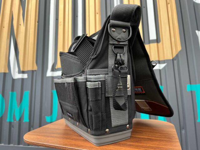 TP-LC_小型サイズの手持ちタイプのツールボックス_右サイドから