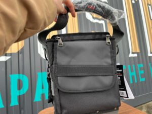 TP-LC_小型サイズの手持ちタイプのツールボックス_後ろ