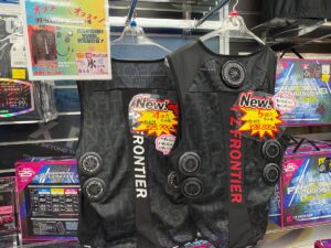 ダイマツ店舗_ペルチェベストの売り場_人気の5つ穴