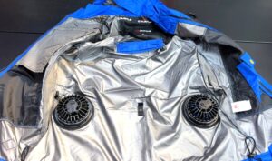 バートルエアークラフトのファン2つを取付完了