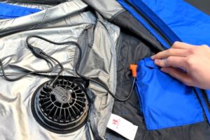 バートルエアークラフトのバッテリーを内側ポケットに収納