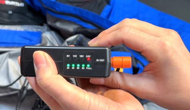 バートルエアークラフトのバッテリーのスイッチ_最大風力は24V