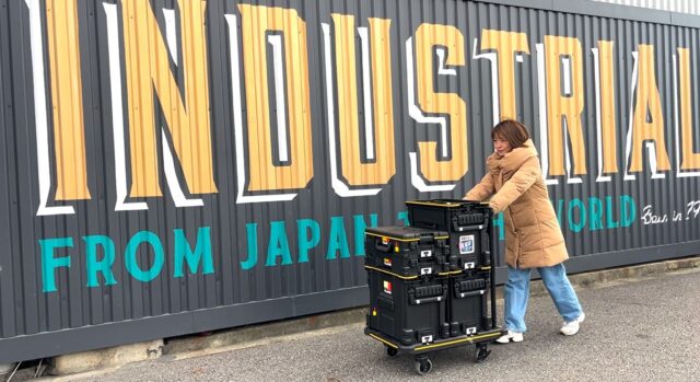 タジマツールボックス_女性でも楽々持ち運べる