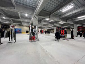 バートル2025SS展示会会場_全体の様子