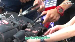 腰道具解体新書_電気工事士_増田さん_ペンチとニッパー