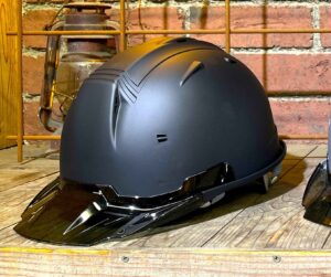 だいまつでも人気の進和化学工業（Shinwa）のヘルメット_品番はSS-19Vのブラック
